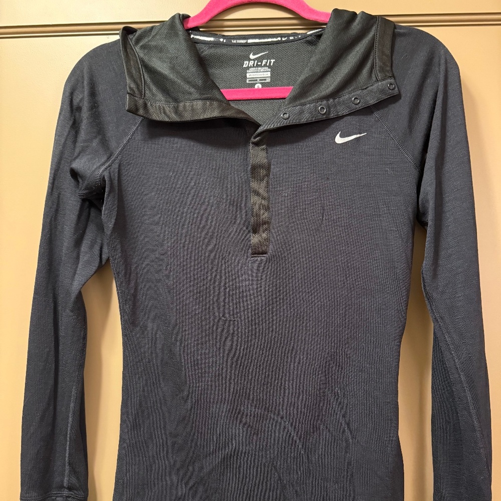 Nike Dri-Fit Long Sleeve Running Top with Hood & Thumb Holes — Size S